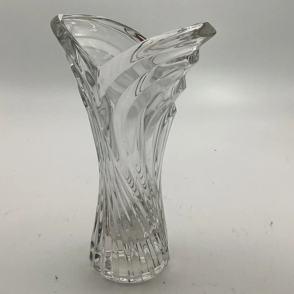 Mikasa Spring Flair 8” Crystal Vase